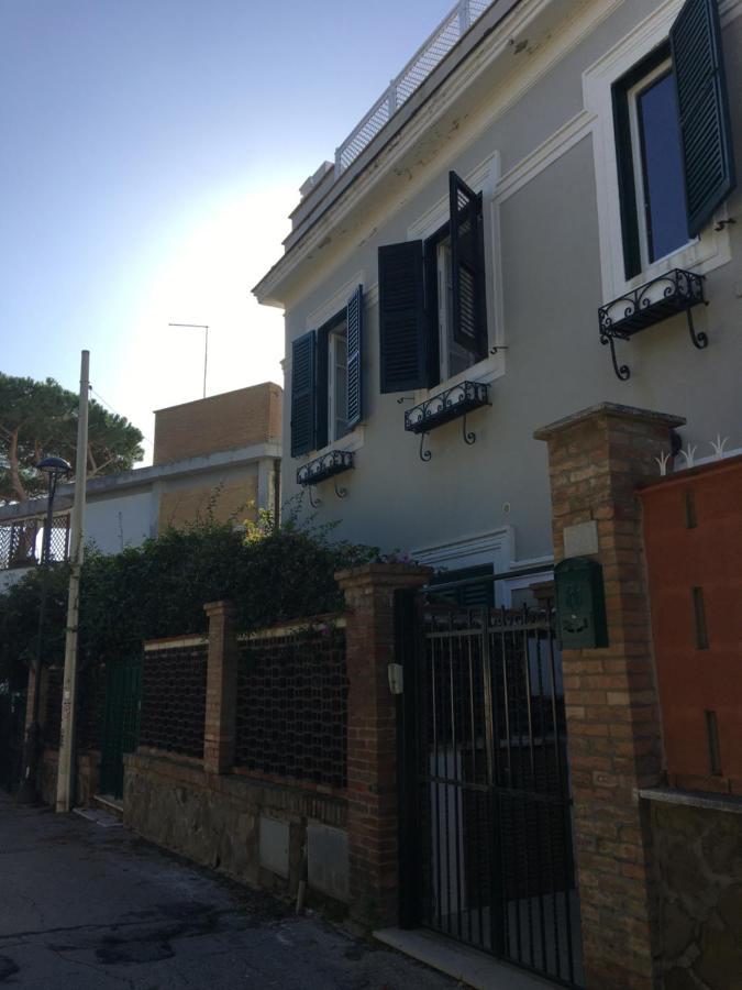 La Terrazza Sul Mare Villa Santa Marinella Luaran gambar