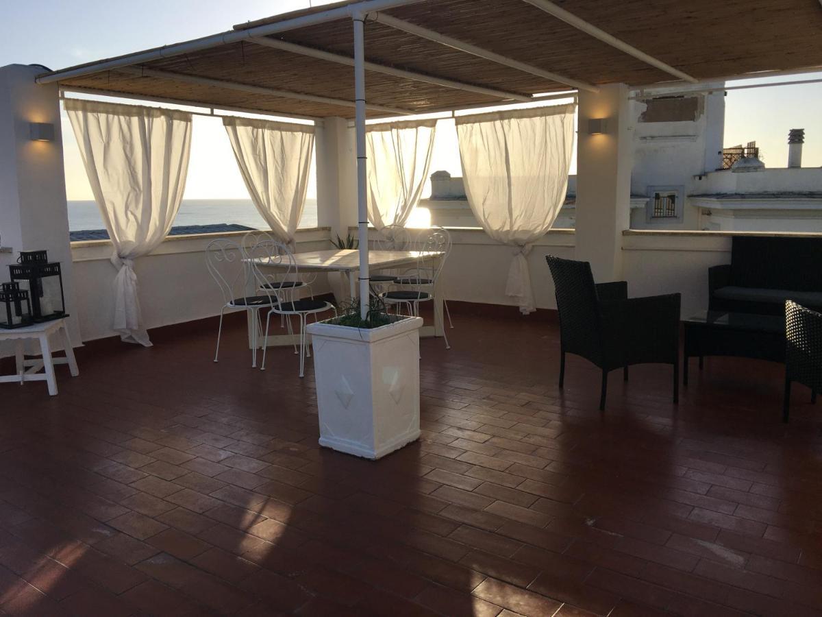 La Terrazza Sul Mare Villa Santa Marinella Luaran gambar