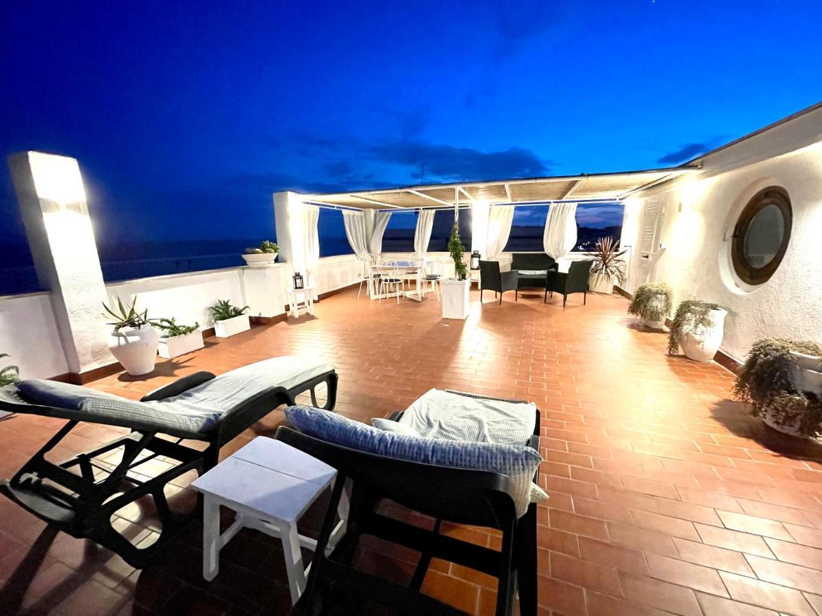 La Terrazza Sul Mare Villa Santa Marinella Luaran gambar